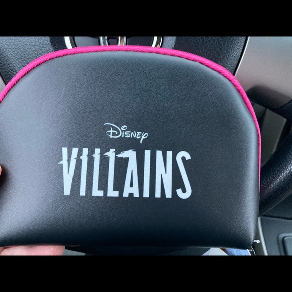 Disney Villains Cosmetic Bag - Picture 2 of 2